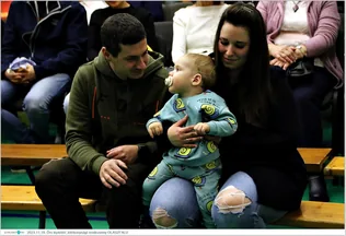 ÖRS LÉPTEIÉRT Jótékonysági sütivásár borítóképe