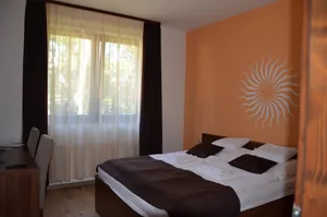 Földszinti standard franciaágyas szoba